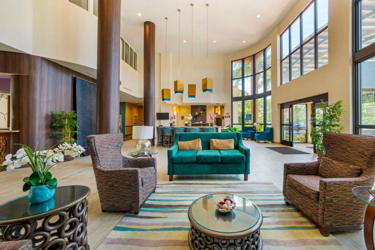 Best Western Plus Miami Executive Airport Hotel And Suites Country Walk Exterior photo