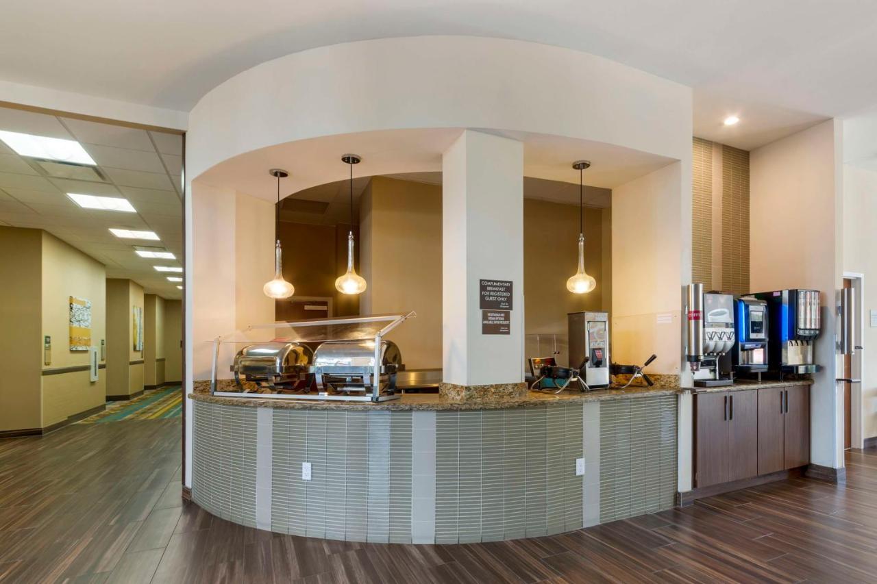 Best Western Plus Miami Executive Airport Hotel And Suites Country Walk Exterior photo