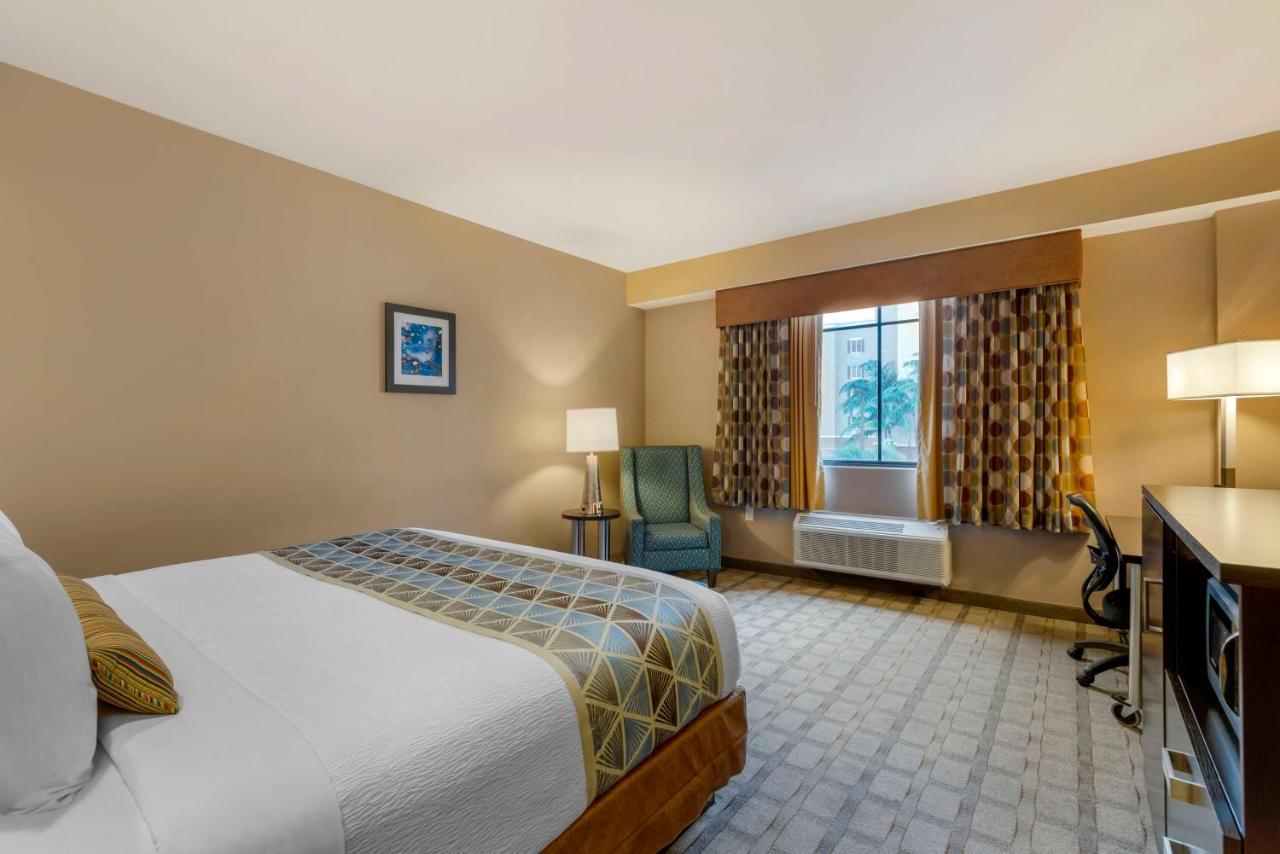 Best Western Plus Miami Executive Airport Hotel And Suites Country Walk Exterior photo