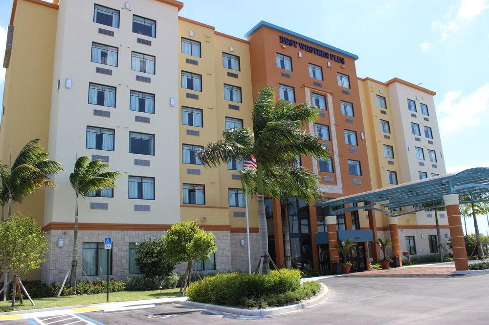 Best Western Plus Miami Executive Airport Hotel And Suites Country Walk Exterior photo